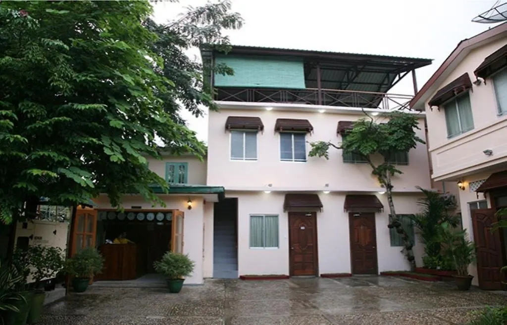Hotel June Business Bed Breakfast Yangon 0*,