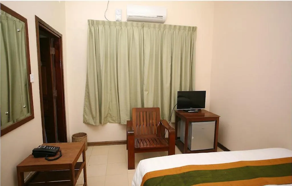 Hotel June Business Bed Breakfast Yangon Bed & Breakfast